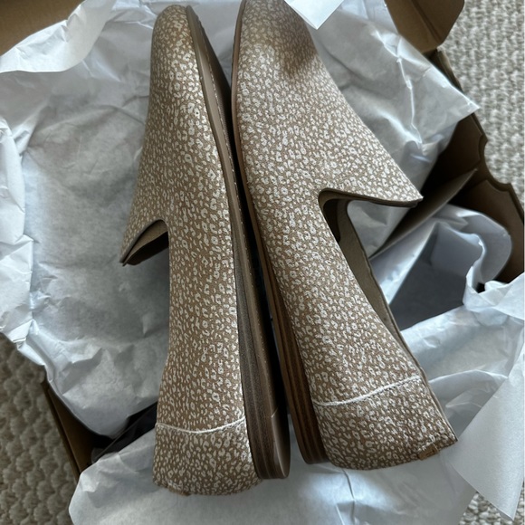 TOMS Darcy Slip-On Loafer Flats - Picture 7 of 10